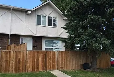 3, 139 Huntington Park Green NW Calgary AB T2K5H4