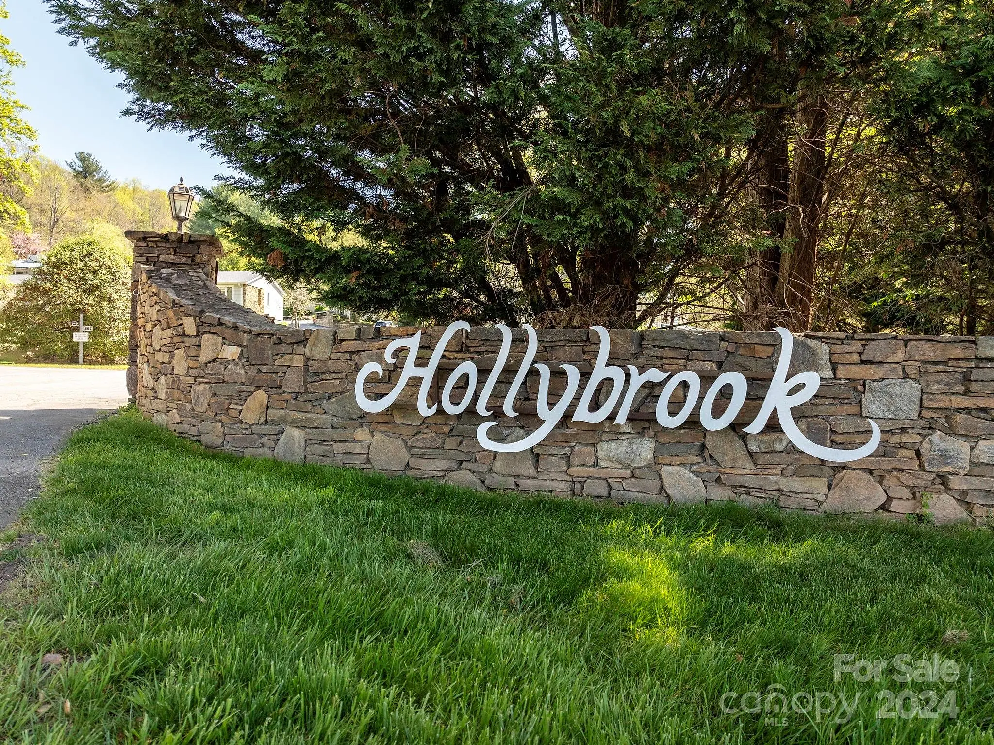 15 Hollybrook Drive