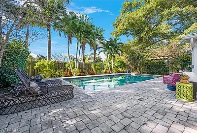 1034 6th Lane N Naples FL 34102