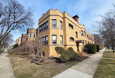 6701 N Campbell Avenue Chicago IL 60645