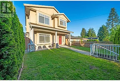 2052 WESTVIEW DRIVE North Vancouver BC V7M3B2