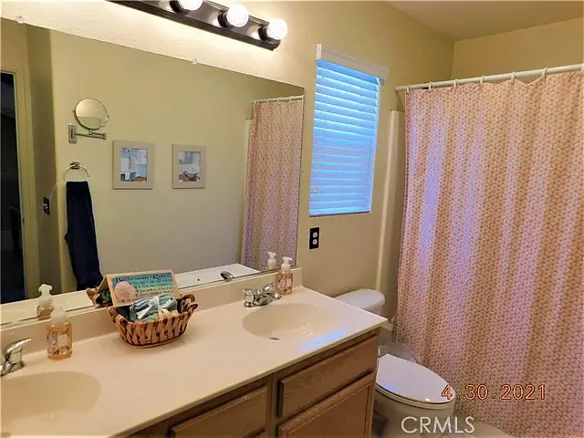 29422  Wildcat Canyon (room for rent)