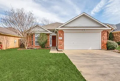 2013 Castleview Drive Fort Worth TX 76120