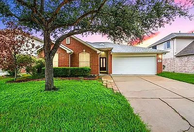 4931 Sentry Woods Lane Pearland TX 77584