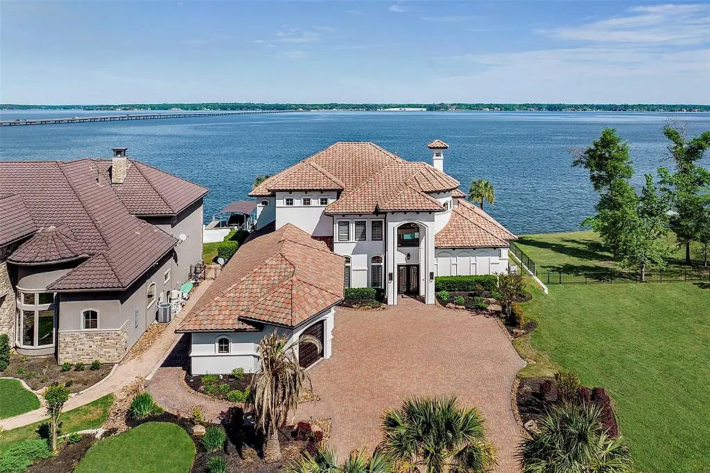 112 Bentwater Bay Drive